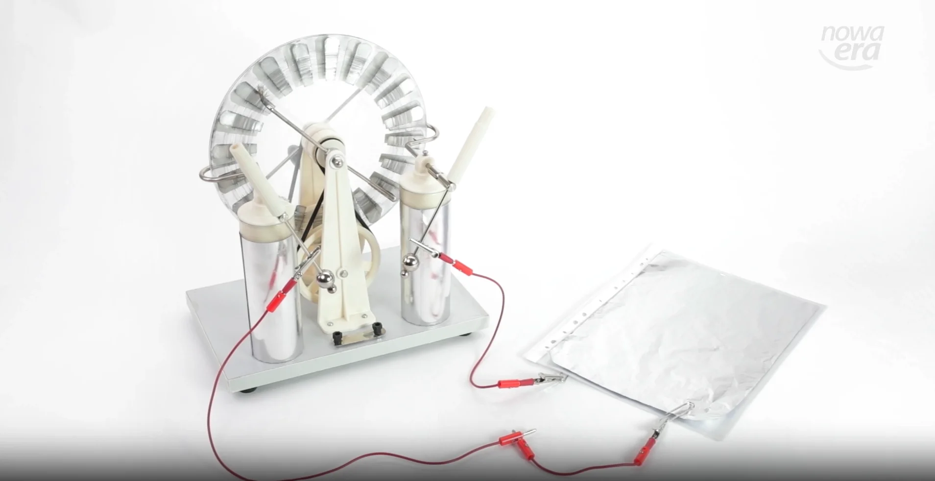 Przekaz energii podczas rozładowania kondensatora